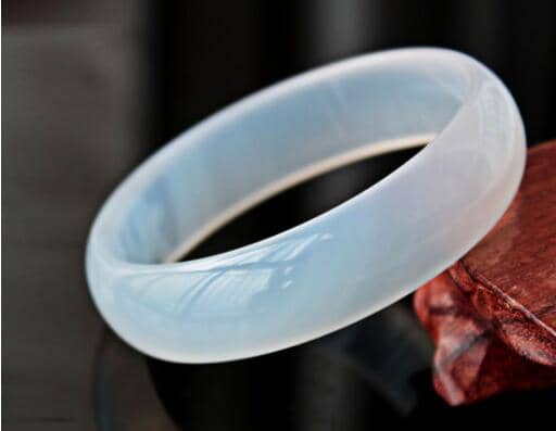 天然玛瑙玉髓手镯