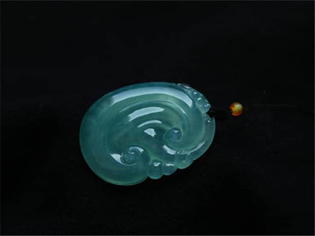 如何更好选购蓝水翡翠？看完不再怕买错！