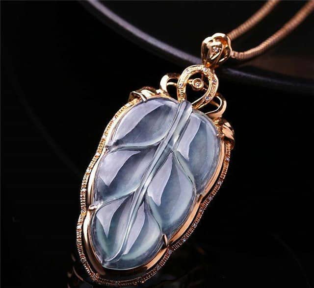 挑选翡翠叶子有门道，点击本文查看挑选小知识！