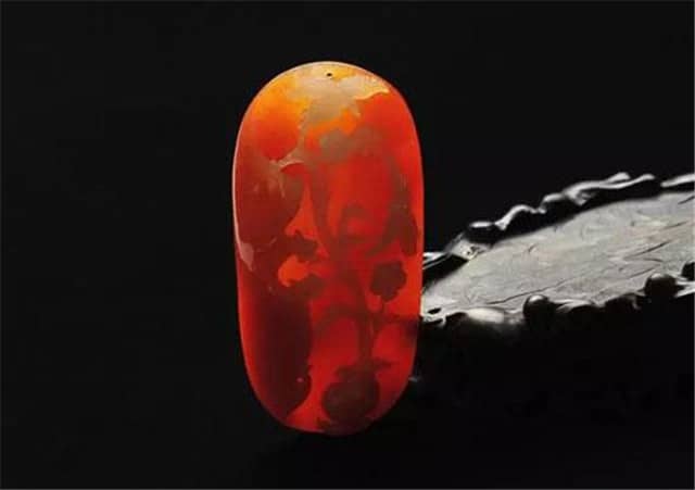 “万翠易得，一翡难求”，红翡真的值钱吗？