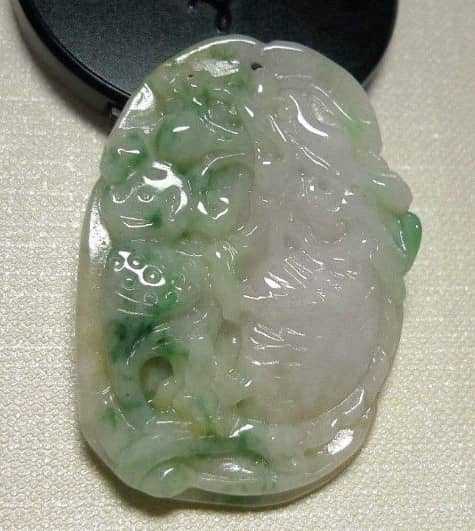 缅甸三彩翡翠
