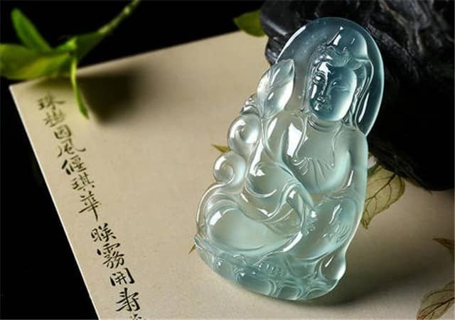 翡翠吊坠的寓意有哪些？快点进来了解一下！