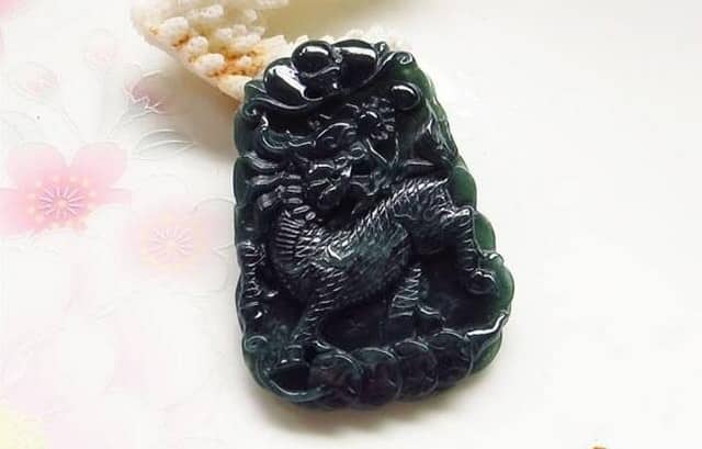 墨翠麒麟挂件