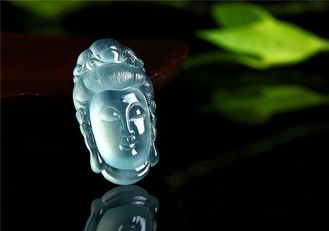 翡翠颜色的价值怎么衡量?我们一起来看看影响翡翠价值的因素!