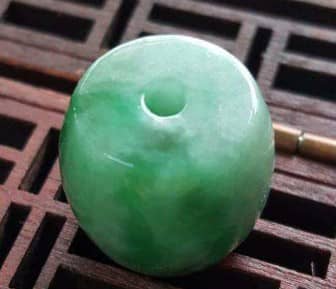 天然翡翠佛珠