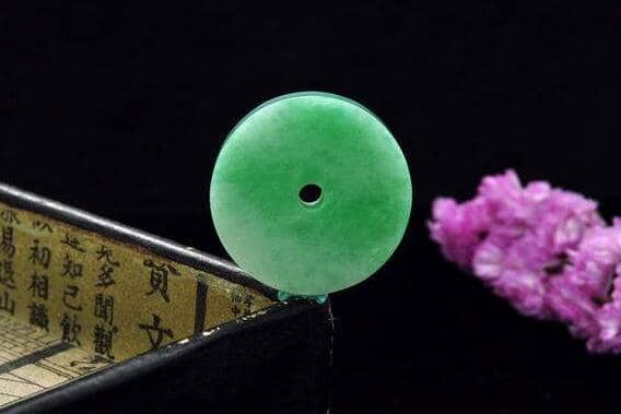 芙蓉种翡翠
