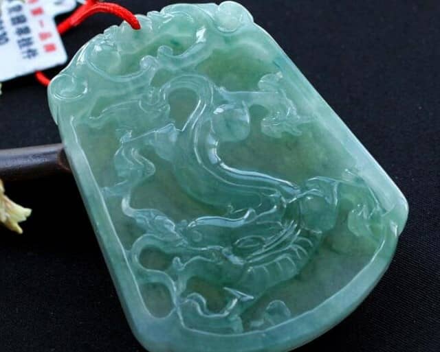 蓝绿翡翠龙牌 蓝绿翡翠龙牌