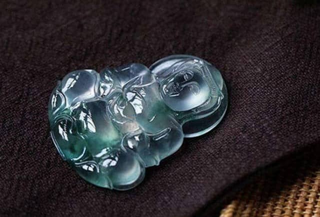 玻璃种翡翠观音