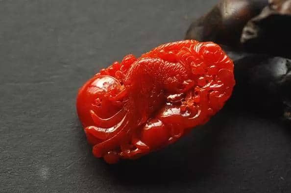 烤色翡翠还值钱吗？你对烤色翡翠了解多少？