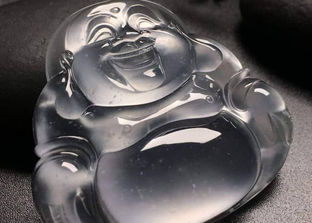 玻璃种翡翠的市场价值及升值潜力不可估量