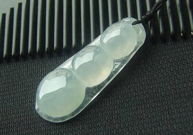 老坑A货冰种四季豆吊坠 老坑A货冰种四季豆吊坠