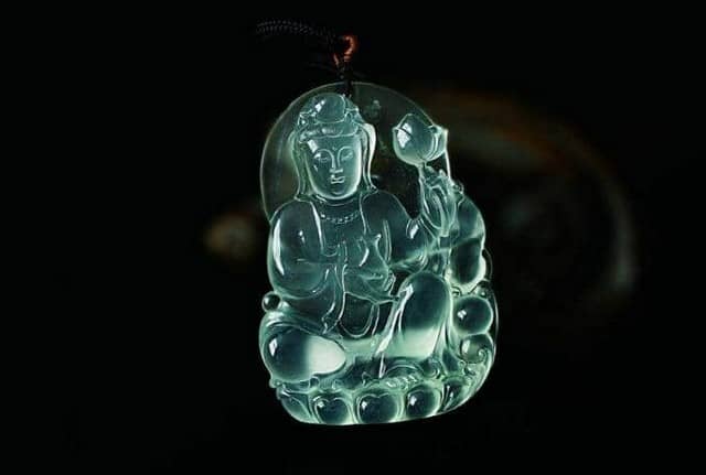 冰种翡翠观音 冰种翡翠观音
