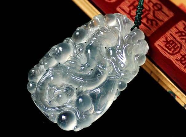 玻璃种翡翠龙牌