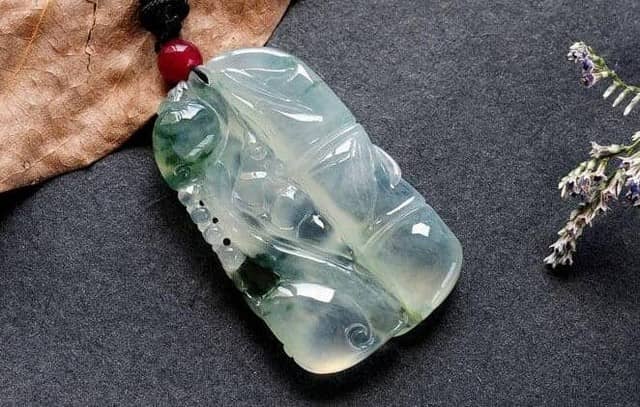 玻璃种飘花牌子挂件 玻璃种飘花牌子挂件