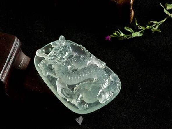 玻璃种龙牌挂件 玻璃种龙牌挂件
