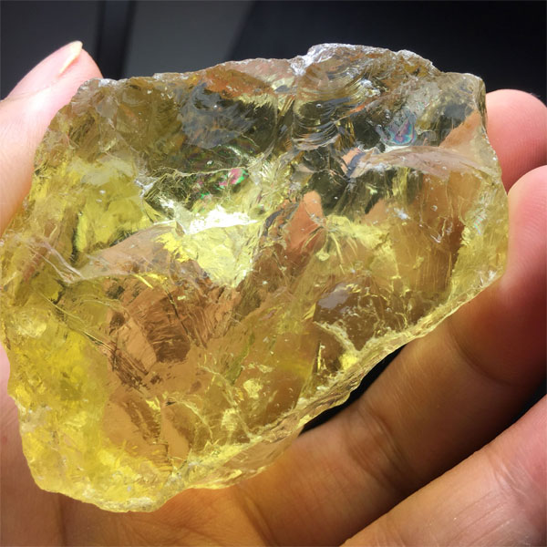 黄水晶是什么-黄水晶的功效与作用