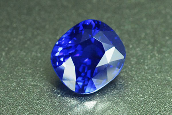 蓝宝石是什么-蓝宝石的功效与作用