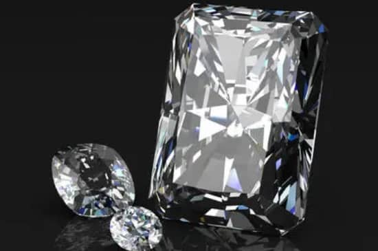 合成钻石和莫桑钻的区别