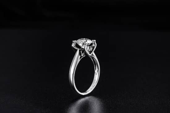 如何选钻戒