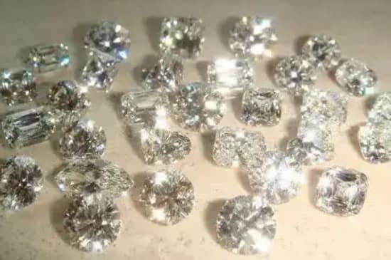 钻石原石表面特征