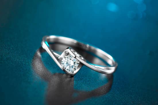 怎样辨别钻戒是真是假