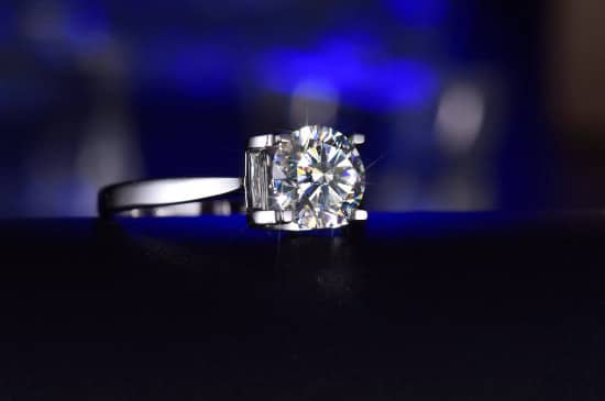 钻戒的保养和注意事项