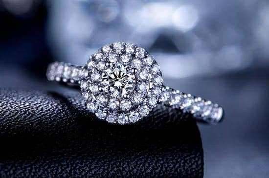 钻石里有气泡是怎么回事