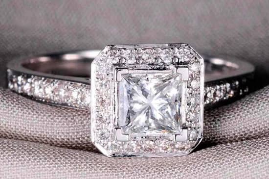 钻戒净度级别SI是啥意思