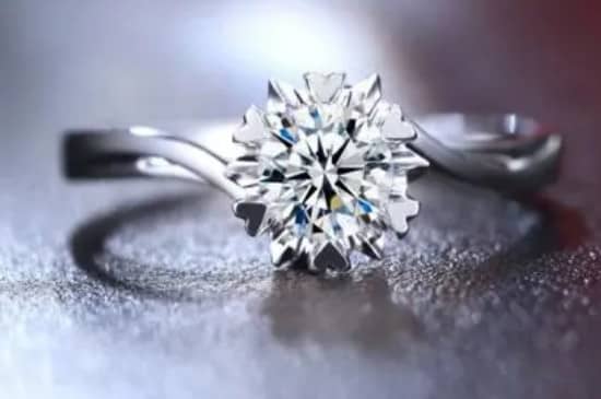 选钻石戒指需要注意什么
