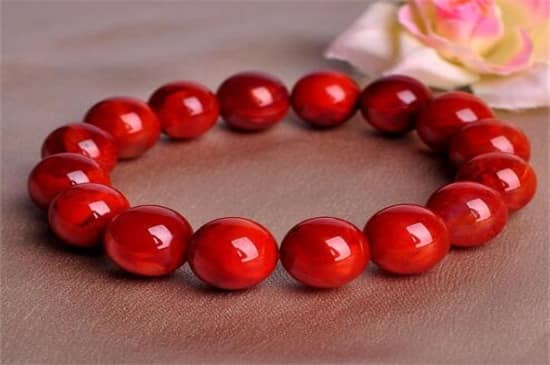 冰飘南红手串的功效与作用
