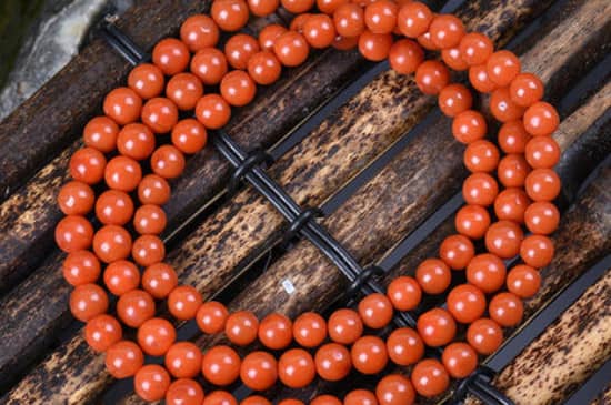 南红手串可以戴着洗澡吗