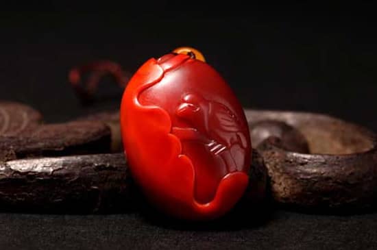 玛瑙是石头吗