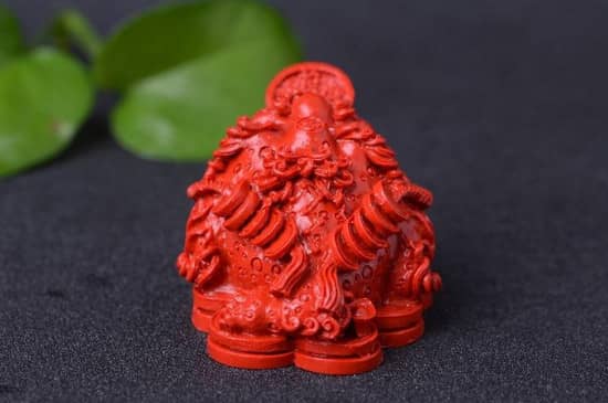 朱砂戴哪只手辟邪，朱砂建议佩戴左手