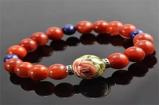 男士带南红手串的禁忌