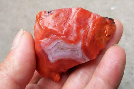 保山南红用油保养吗