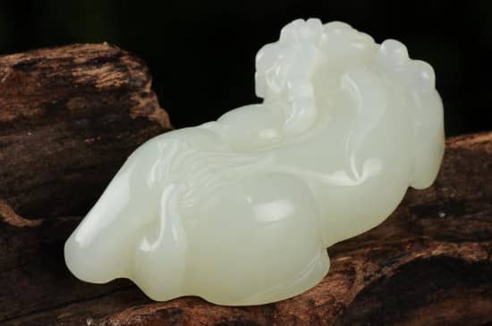 水石与和田玉怎样区分