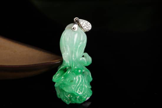 翡翠白菜的寓意