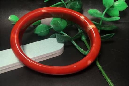 南红手镯有裂纹怎么办