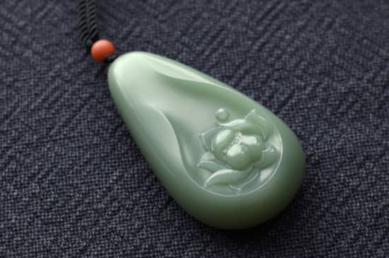 鸭蛋青和田玉是什么料