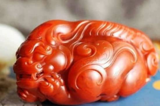 玛瑙是石头吗
