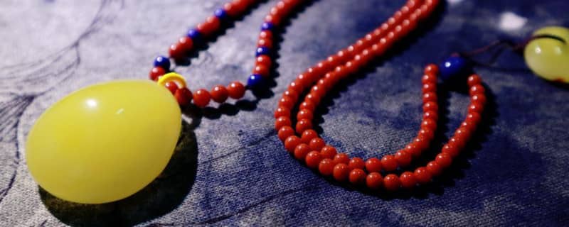 佩戴南红项链的功效与作用