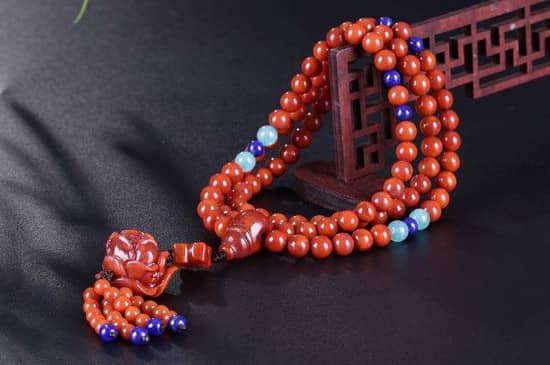 南红手串可以戴着洗澡吗