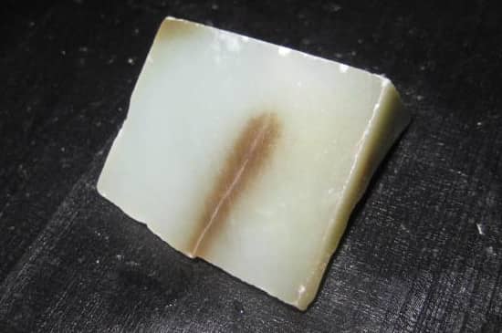 和田玉的山料和籽料的区别