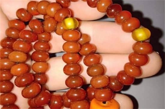 红玛瑙为什么分有亮有不亮的呢,南红的特性