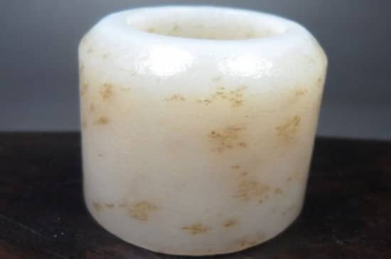 糖沁和田玉什么材质