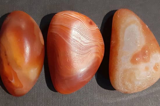 玛瑙是晶体吗