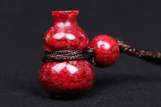 真正的朱砂是什么颜色