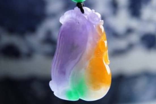 如何鉴别翡翠?