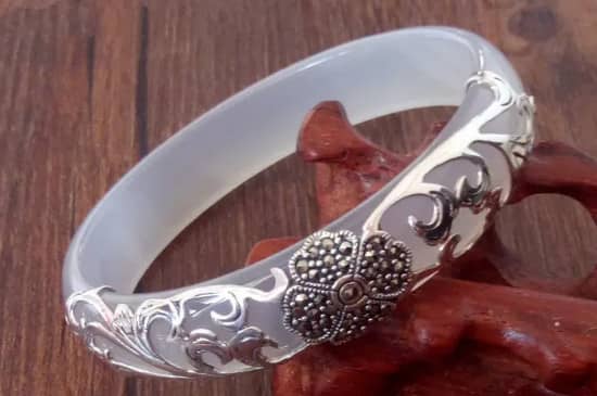 玉镯戴了3年以上不能摘嘛