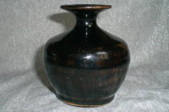 老黑釉瓷器底足特征